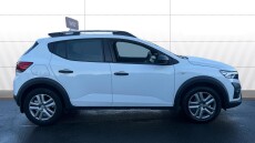 Dacia Sandero Stepway 1.0 TCe Essential 5dr Bi Fuel Hatchback